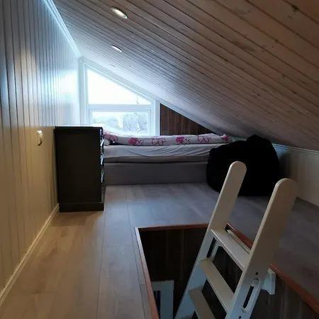 Med Jacuzzi I Nordlysbyen Semesterbostad